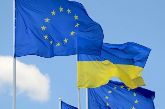 ЄС може надати Україні €100 млрд на відновлення інфраструктури