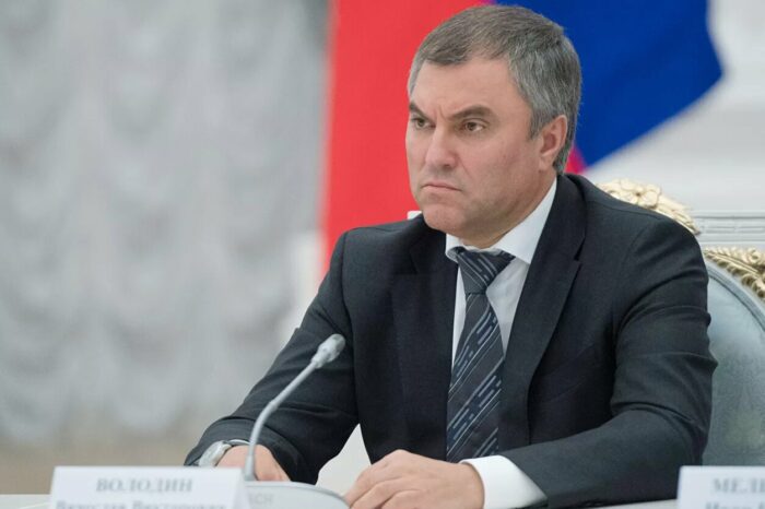 У рф хочуть експортувати нафту і зерно за рублі