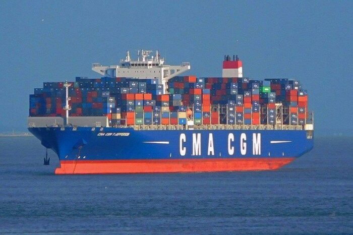 CMA CGM припинить поставки до російських портів