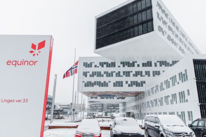 Найбільша нафтова компанія Норвегії припиняє операції з російською нафтою