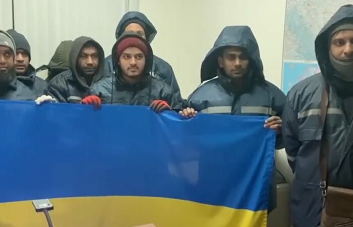 Екіпаж обстріляного в «Ольвії» балкера евакуювали з України