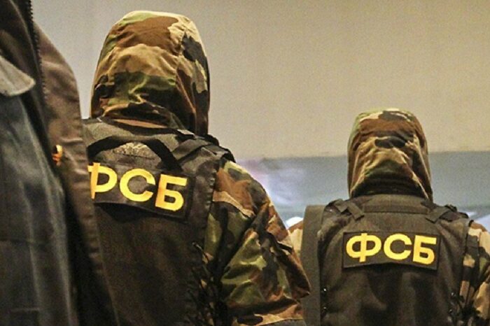ФСБ допитує українських моряків та погрожує розправою