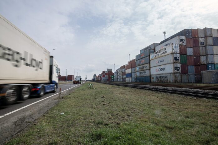 В порту Роттердама заблокували 4,5 тис. контейнерів для РФ
