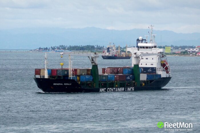 Старший механік загинув під час пожежі на контейнеровозі у філіппінському порту