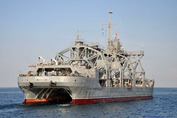 Із затонулого крейсера «Москва» намагаються дістати снаряди та документи, — ЗМІ