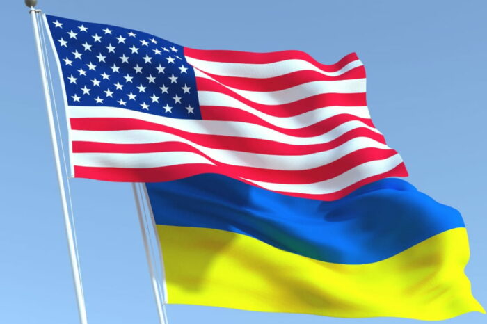 США схвалили виділення 40 мільярдів доларів допомоги для України