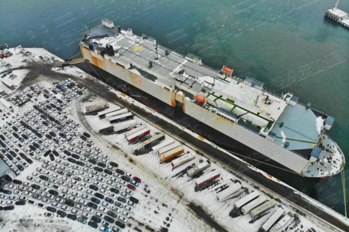 Митниця не дає вивезти автомобілі з одеських портів