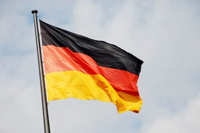 Німеччина має намір відмовитися від російської нафти до кінця року, - Bloomberg
