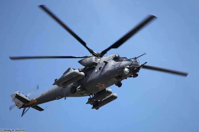 Російський гелікоптер із окупантами підняли з Київського водосховища