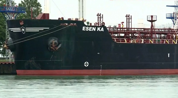 Грузія не дозволила розвантажити танкер з підсанкційною нафтою