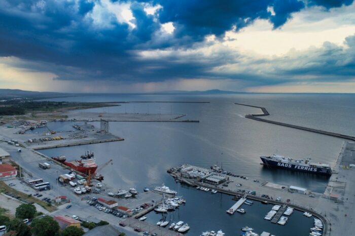 Греція продає порти Олександруполіс та Ігумениця