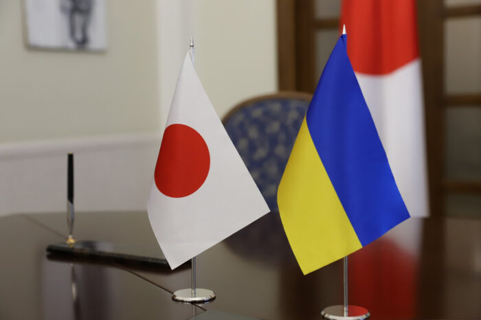 Японія допоможе Україні збудувати тимчасові зерносховища