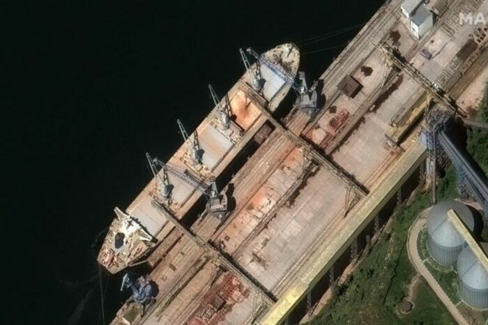 Двох російських капітанів підозрюють у суднозаходах до Криму