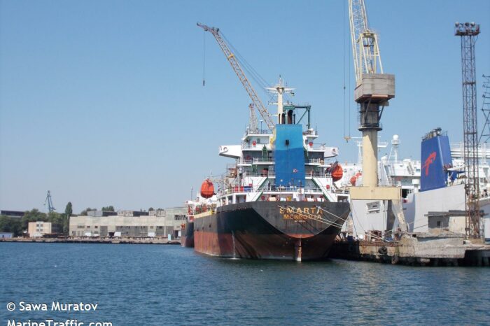 «ДНР» захопила два іноземні судна у Маріуполі
