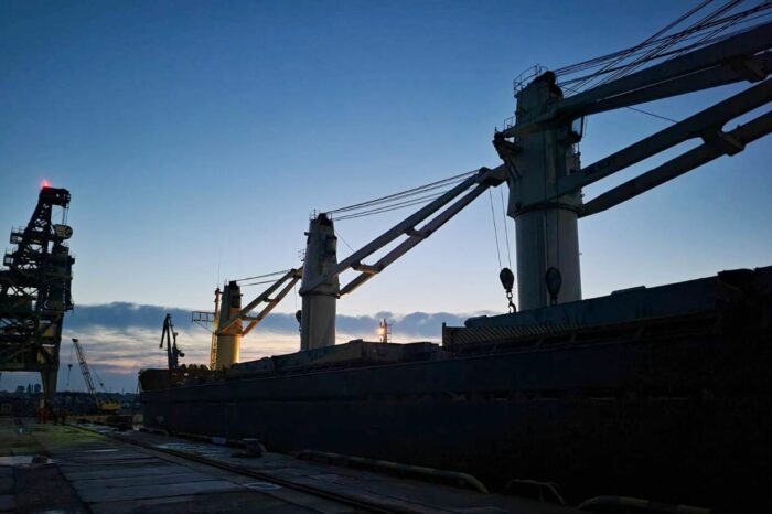 Фото дня: з порту Південний вийшло судно із зерном для Африки