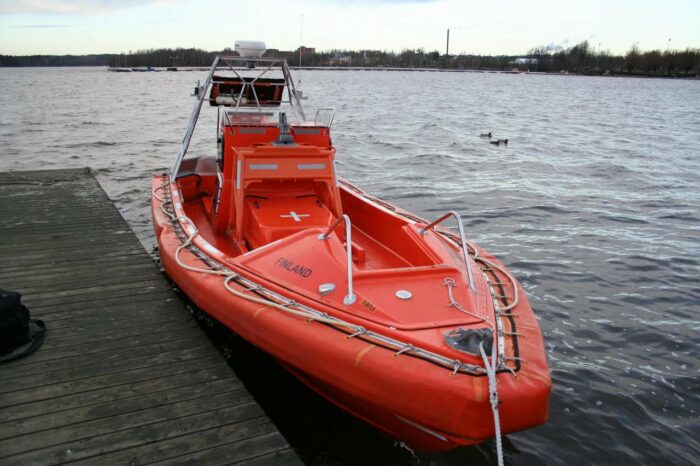 Одеська ДСНС отримала рятувальне судно від Закарпаття