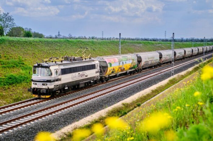 Угорщина інвестує $30 млн у залізничні потужності для українського зерна