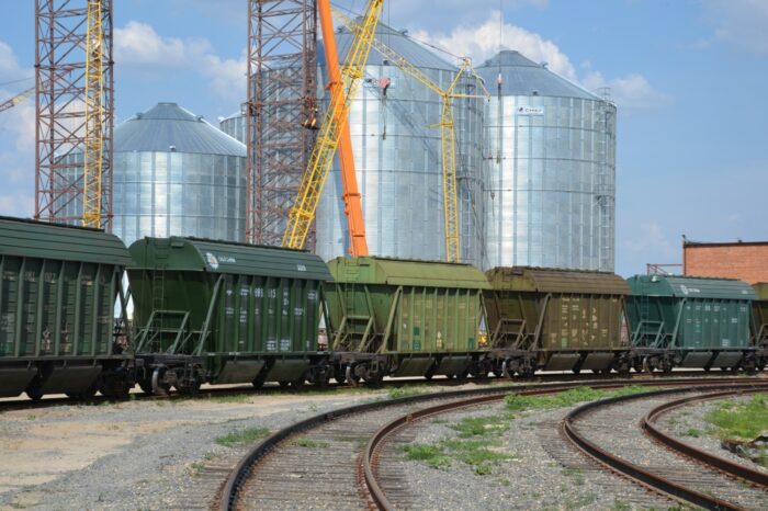 «Укрзалізниця» може заборонити перевезення зерна до терміналів Одеси